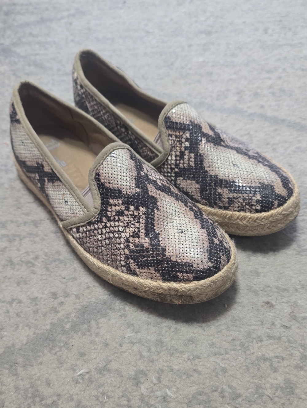 Clarks Snake-Print Espadrille Slip-Ons in Taupe and Black Sz 9.5